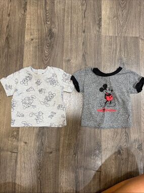 Disney Mickey Mouse Gray & Light Gray Short Sleeve Tee Set